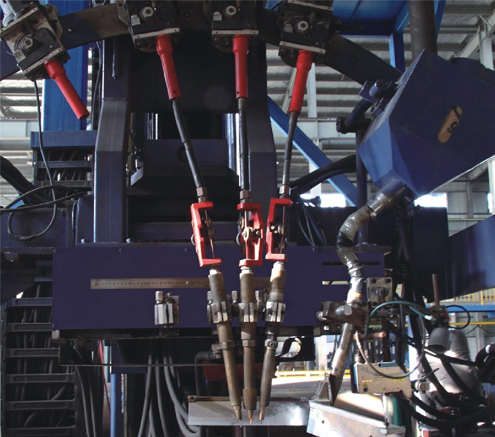 1678775718657433.jpg 常规卷(压)制成形埋弧焊钢管-8.jpg